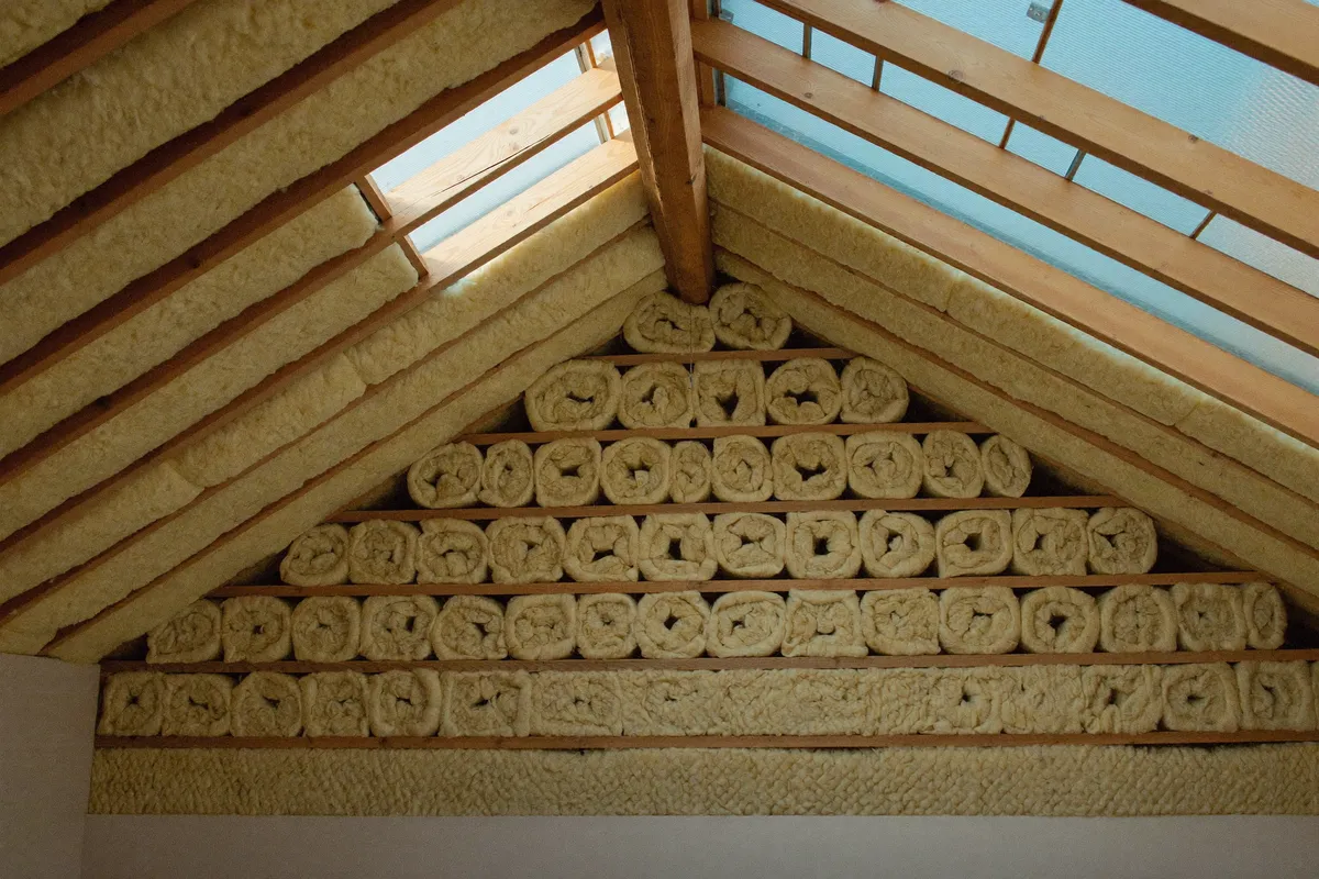 Combles isolés dans une maison toulousaine après travaux de rénovation